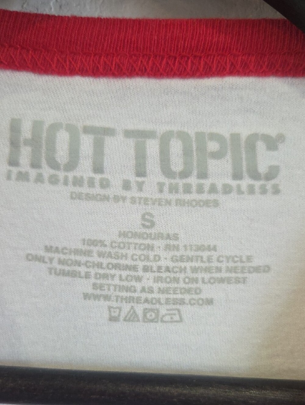 Hot Topic X Steven Rhodes Ringer Tee - Picture 2 of 6